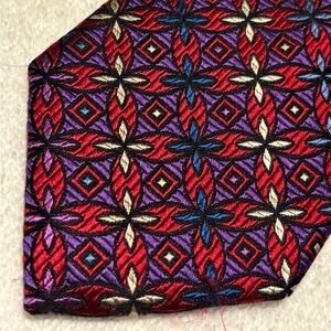 Brand New Corporate Power Tie By JOS A. BANK (Signature Gold)